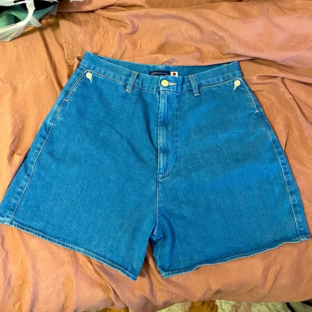 Levi’s Women’s Trouser Shorts Size 31